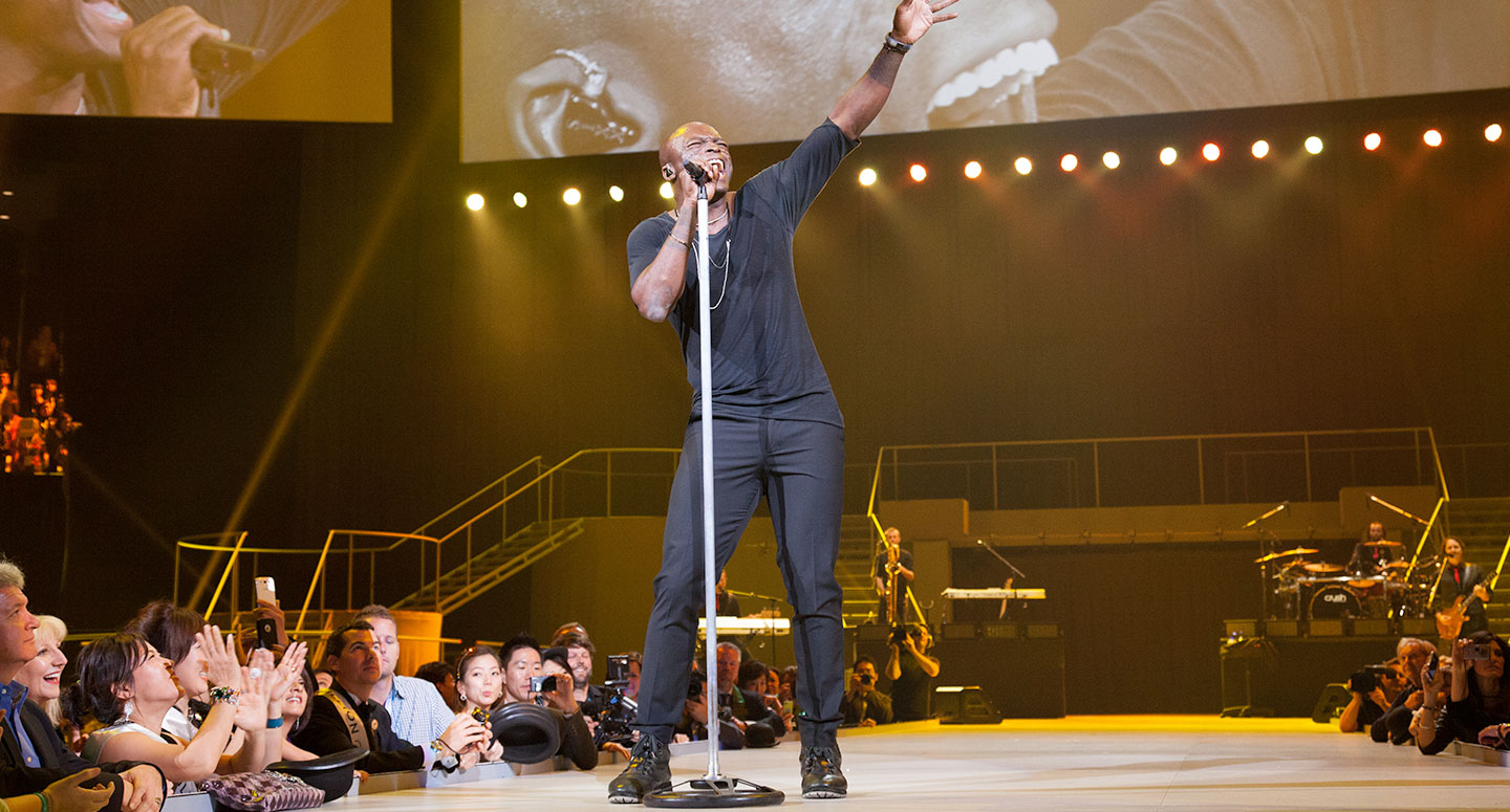 Seal performs at 2013 Nu Skin Global Convention